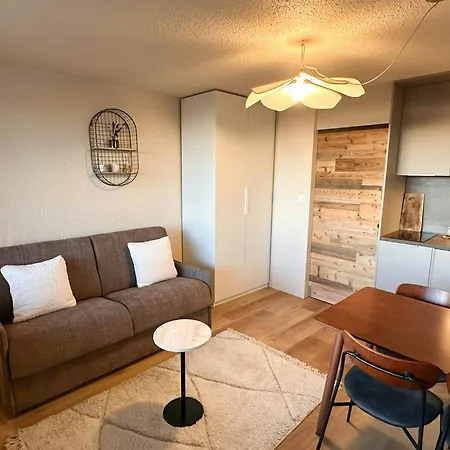 Bright Near The Super-besse Domain * Super Besse