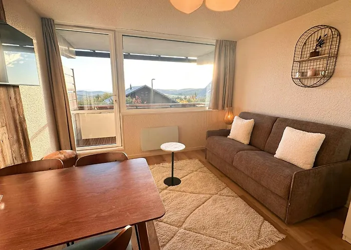 Apartment Bright Near The Super-besse Domain Super Besse