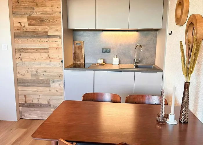 Bright Near The Super-besse Domain * Сюпер-Бес